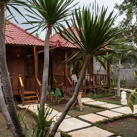 Seaside Huts Lembongan